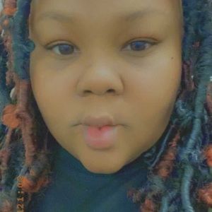 Meet your Posher, Ebony